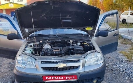 Chevrolet Niva I рестайлинг, 2011 год, 320 000 рублей, 19 фотография