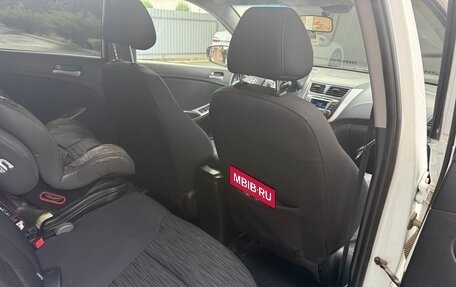 Hyundai Solaris II рестайлинг, 2014 год, 1 075 000 рублей, 12 фотография