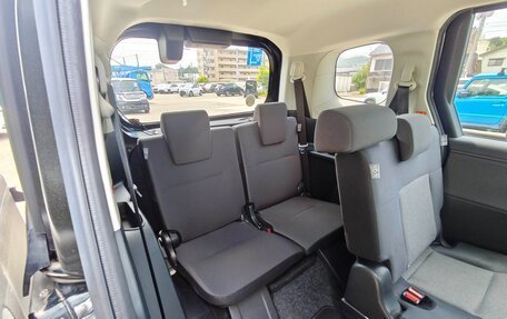 Toyota Sienta, 2023 год, 1 350 000 рублей, 20 фотография