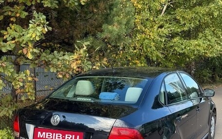 Volkswagen Polo VI (EU Market), 2012 год, 750 000 рублей, 2 фотография