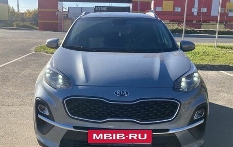KIA Sportage IV рестайлинг, 2020 год, 2 196 000 рублей, 2 фотография