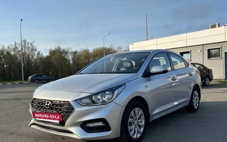 Hyundai Solaris II рестайлинг, 2017 год, 1 110 000 рублей, 2 фотография