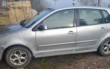 Volkswagen Polo IV рестайлинг, 2003 год, 230 000 рублей, 3 фотография