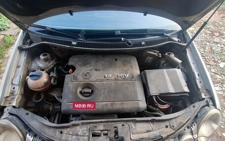 Volkswagen Polo IV рестайлинг, 2003 год, 230 000 рублей, 9 фотография