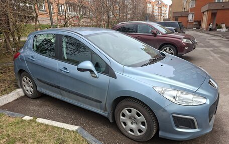 Peugeot 308 II, 2011 год, 550 000 рублей, 2 фотография