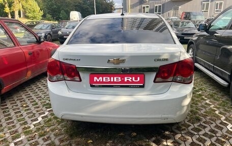 Chevrolet Cruze II, 2010 год, 580 000 рублей, 5 фотография