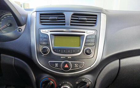 Hyundai Solaris II рестайлинг, 2013 год, 503 000 рублей, 19 фотография