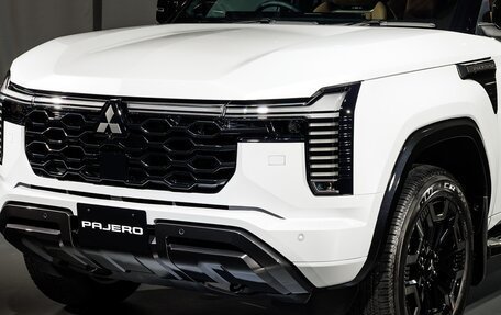 Mitsubishi Pajero IV, 2026 год, 8 421 000 рублей, 8 фотография