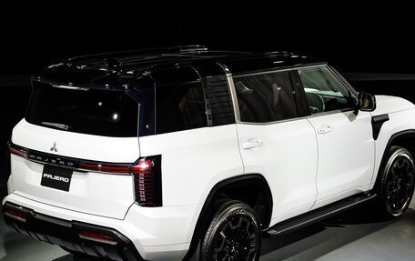 Mitsubishi Pajero IV, 2026 год, 8 421 000 рублей, 5 фотография