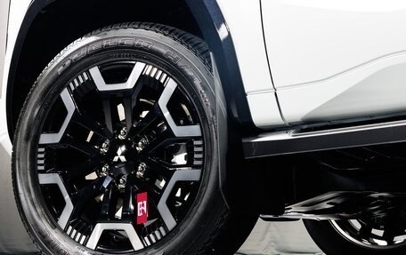 Mitsubishi Pajero IV, 2026 год, 8 421 000 рублей, 9 фотография
