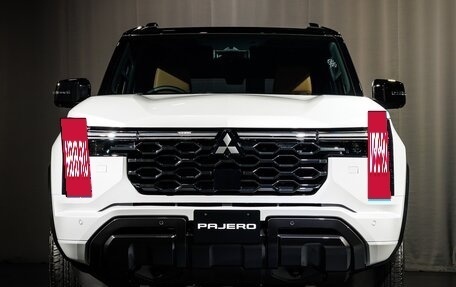 Mitsubishi Pajero IV, 2026 год, 8 421 000 рублей, 7 фотография