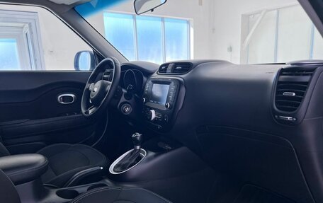 KIA Soul II рестайлинг, 2017 год, 1 575 000 рублей, 10 фотография