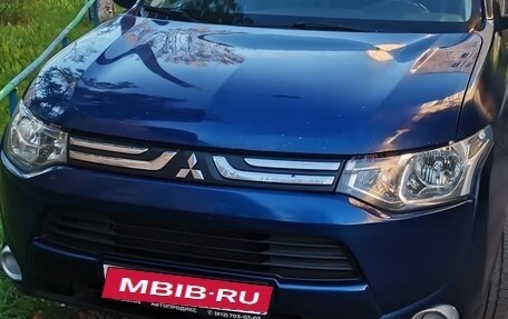 Mitsubishi Outlander III рестайлинг 3, 2013 год, 1 190 000 рублей, 1 фотография