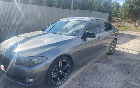 BMW 5 серия, 2011 год, 1 920 000 рублей, 2 фотография