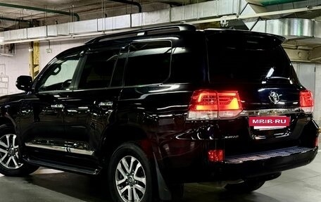 Toyota Land Cruiser 200, 2016 год, 6 400 000 рублей, 3 фотография