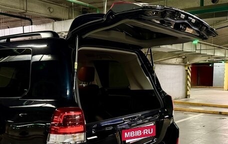 Toyota Land Cruiser 200, 2016 год, 6 400 000 рублей, 7 фотография