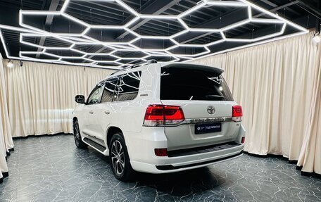 Toyota Land Cruiser 200, 2020 год, 9 999 900 рублей, 4 фотография