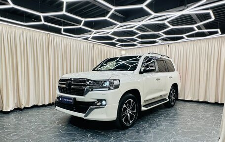 Toyota Land Cruiser 200, 2020 год, 9 999 900 рублей, 2 фотография