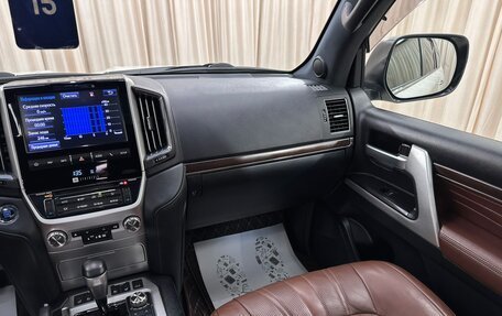 Toyota Land Cruiser 200, 2020 год, 9 999 900 рублей, 15 фотография