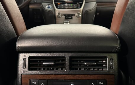 Toyota Land Cruiser 200, 2020 год, 9 999 900 рублей, 18 фотография