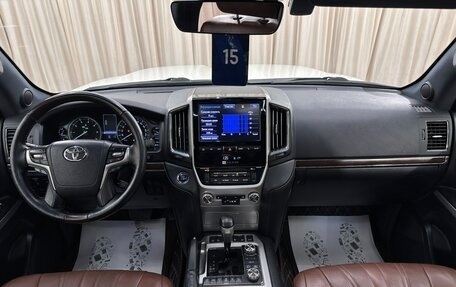 Toyota Land Cruiser 200, 2020 год, 9 999 900 рублей, 16 фотография