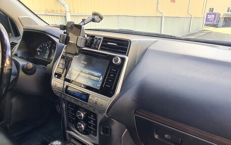 Toyota Land Cruiser Prado 150 рестайлинг 2, 2018 год, 5 300 000 рублей, 5 фотография