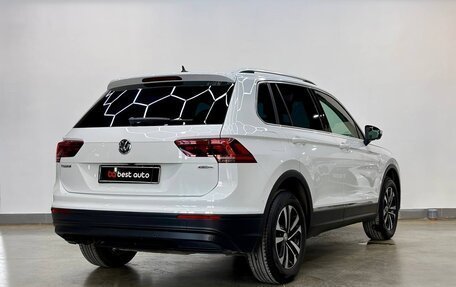 Volkswagen Tiguan II, 2019 год, 2 790 000 рублей, 6 фотография