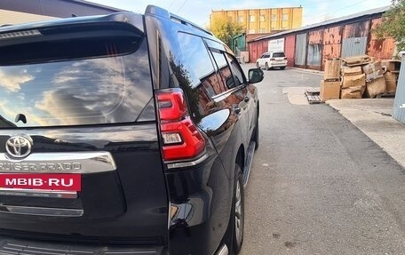Toyota Land Cruiser Prado 150 рестайлинг 2, 2018 год, 5 300 000 рублей, 9 фотография