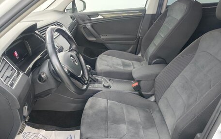 Volkswagen Tiguan II, 2019 год, 2 790 000 рублей, 19 фотография