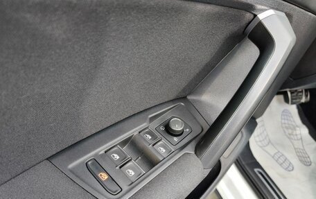 Volkswagen Tiguan II, 2019 год, 2 790 000 рублей, 16 фотография