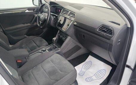 Volkswagen Tiguan II, 2019 год, 2 790 000 рублей, 36 фотография