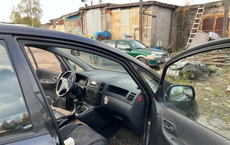 Toyota Corolla Verso I, 2002 год, 100 000 рублей, 11 фотография