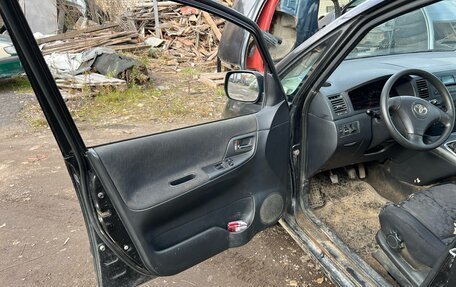 Toyota Corolla Verso I, 2002 год, 100 000 рублей, 16 фотография