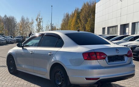 Volkswagen Jetta VI, 2013 год, 900 000 рублей, 5 фотография