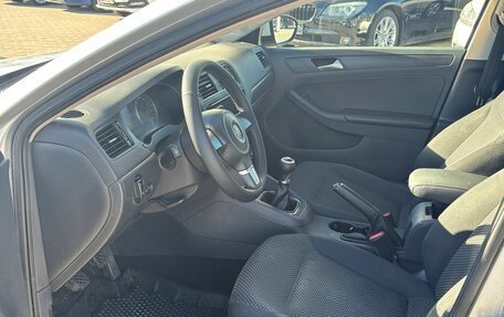 Volkswagen Jetta VI, 2013 год, 900 000 рублей, 16 фотография