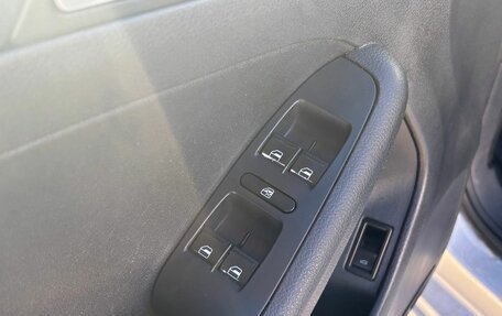 Volkswagen Jetta VI, 2013 год, 900 000 рублей, 15 фотография