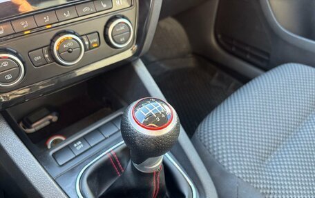 Volkswagen Jetta VI, 2013 год, 900 000 рублей, 24 фотография