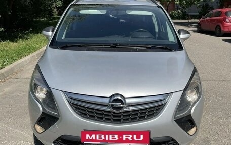 Opel Zafira C рестайлинг, 2012 год, 899 000 рублей, 3 фотография