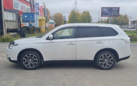 Mitsubishi Outlander III рестайлинг 3, 2014 год, 1 546 000 рублей, 7 фотография