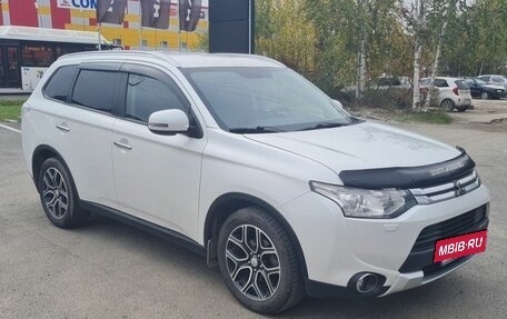 Mitsubishi Outlander III рестайлинг 3, 2014 год, 1 546 000 рублей, 3 фотография