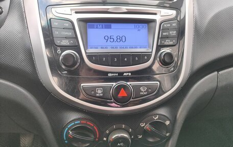 Hyundai Solaris II рестайлинг, 2012 год, 529 000 рублей, 12 фотография