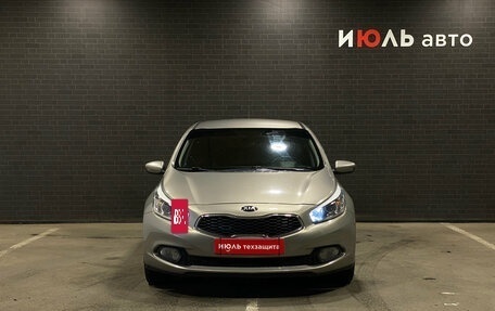 KIA cee'd III, 2013 год, 990 000 рублей, 2 фотография