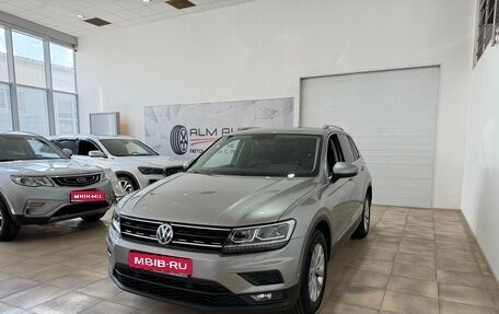 Volkswagen Tiguan II, 2018 год, 2 000 000 рублей, 1 фотография