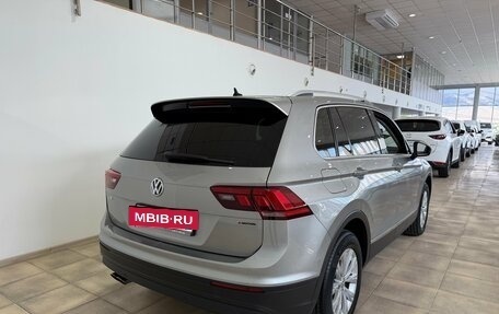 Volkswagen Tiguan II, 2018 год, 2 000 000 рублей, 4 фотография