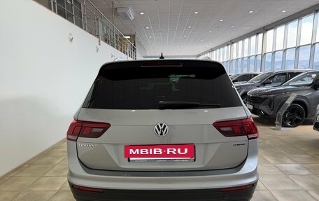Volkswagen Tiguan II, 2018 год, 2 000 000 рублей, 5 фотография