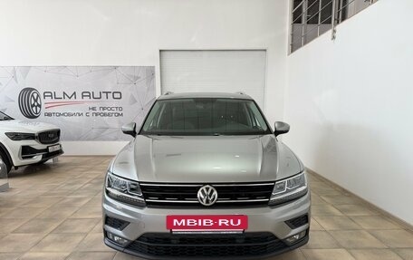 Volkswagen Tiguan II, 2018 год, 2 000 000 рублей, 3 фотография