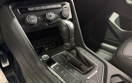 Volkswagen Tiguan II, 2018 год, 2 000 000 рублей, 13 фотография
