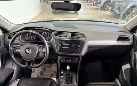 Volkswagen Tiguan II, 2018 год, 2 000 000 рублей, 9 фотография
