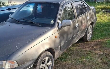 Daewoo Nexia I рестайлинг, 2001 год, 100 000 рублей, 2 фотография