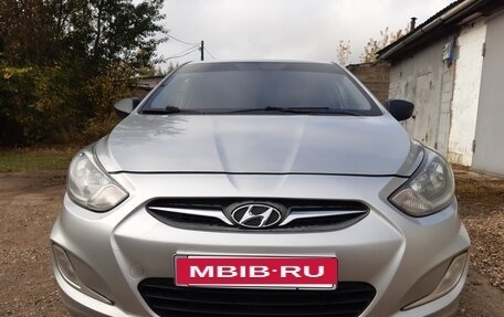 Hyundai Solaris II рестайлинг, 2013 год, 695 000 рублей, 2 фотография